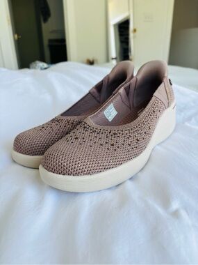 Skechers x Martha Stewart Swift Fit Slip-On Wedges